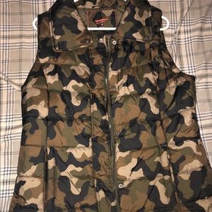 VERY CUTE CAMO VEST!!